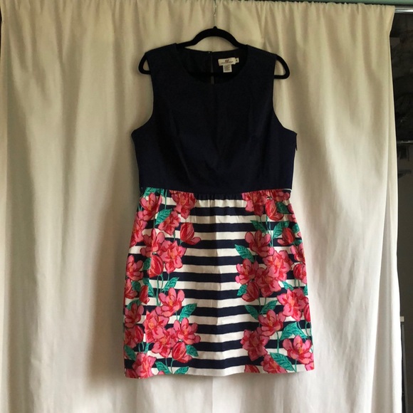 Vineyard Vines Dresses & Skirts - Vineyard Vines Magnolia Striped Dress